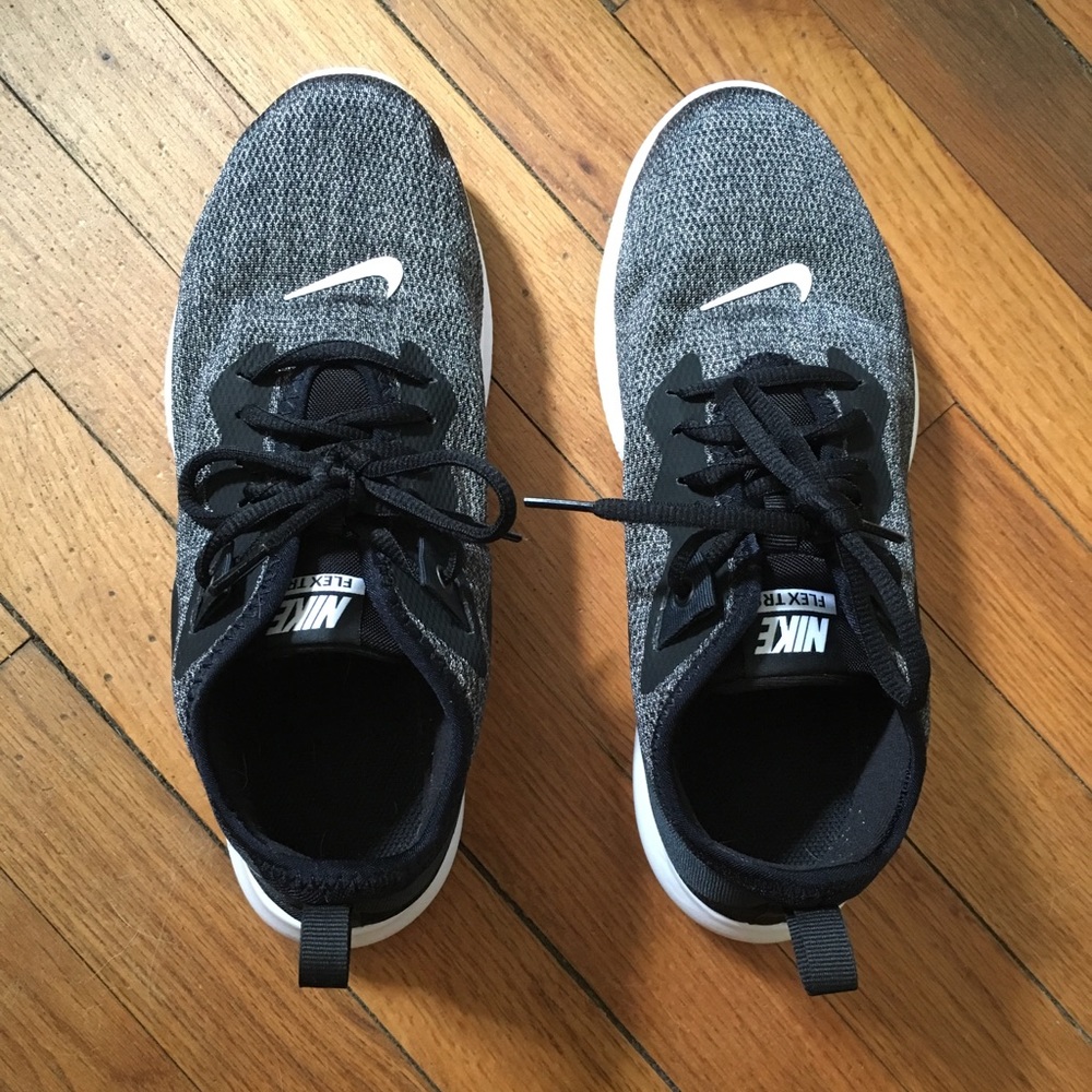 Nike Flex TR9 (Women’s size 8.5)